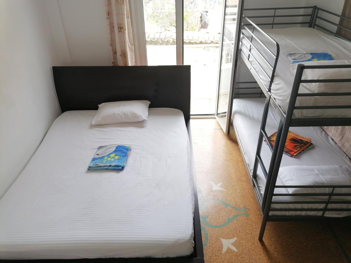Shared Rooms Near Acropolis And Monastiraki Athens Exterior photo